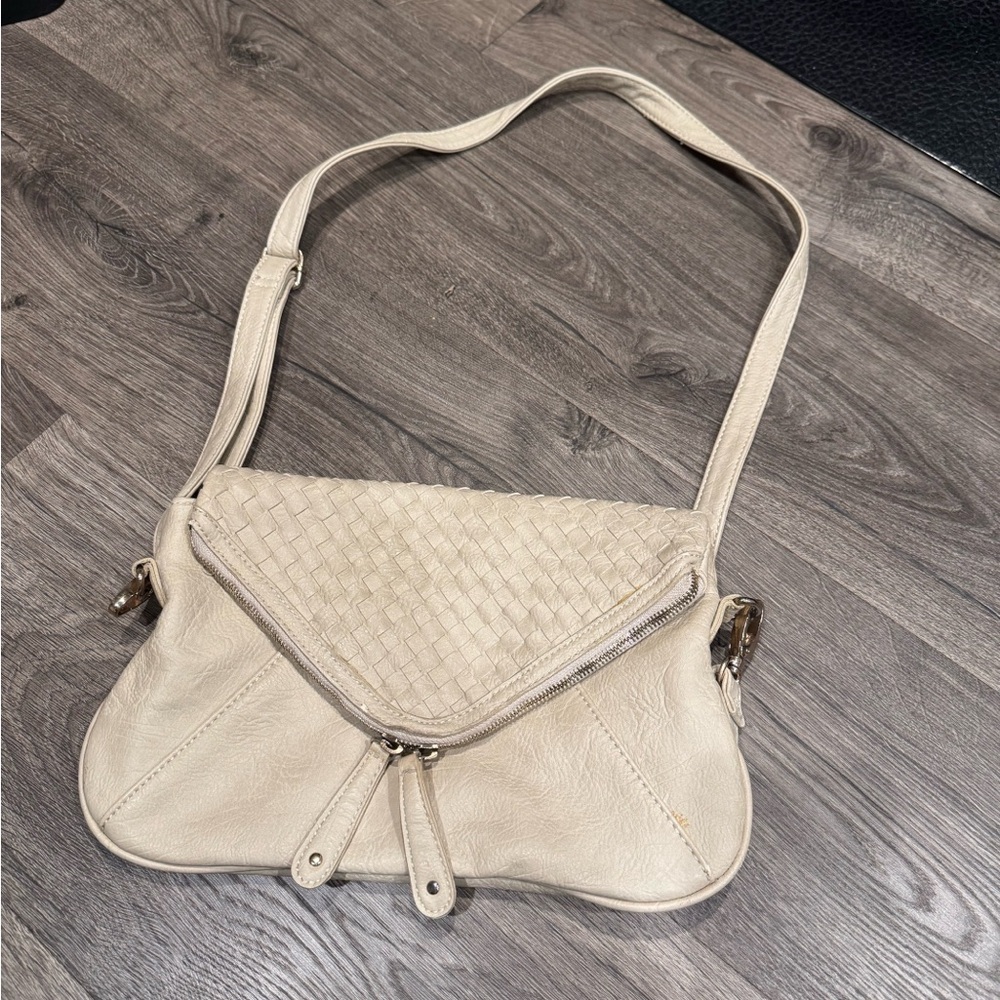 Multi pocket Cross Body with Weave Design